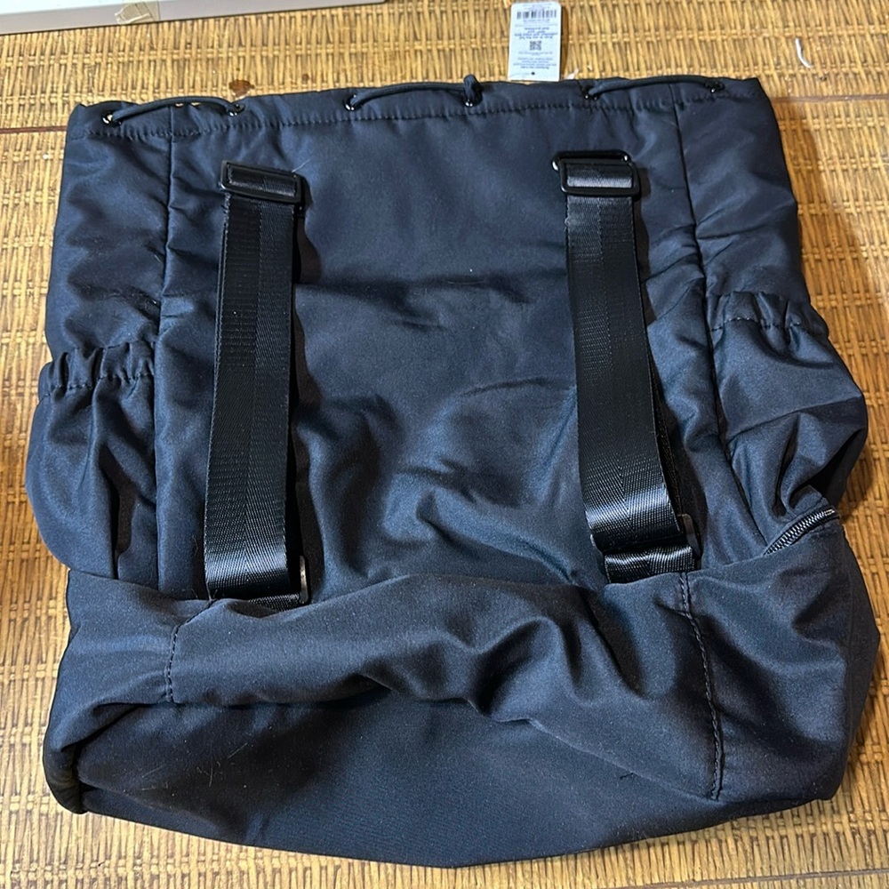 NWT Beyond Yoga bag